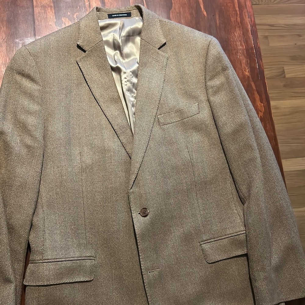 Men’s Ralph Lauren Wool Herringbone Blazer with Silk Liner, Size 44L